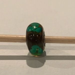 Trollbeads Retired Green Flower Bead